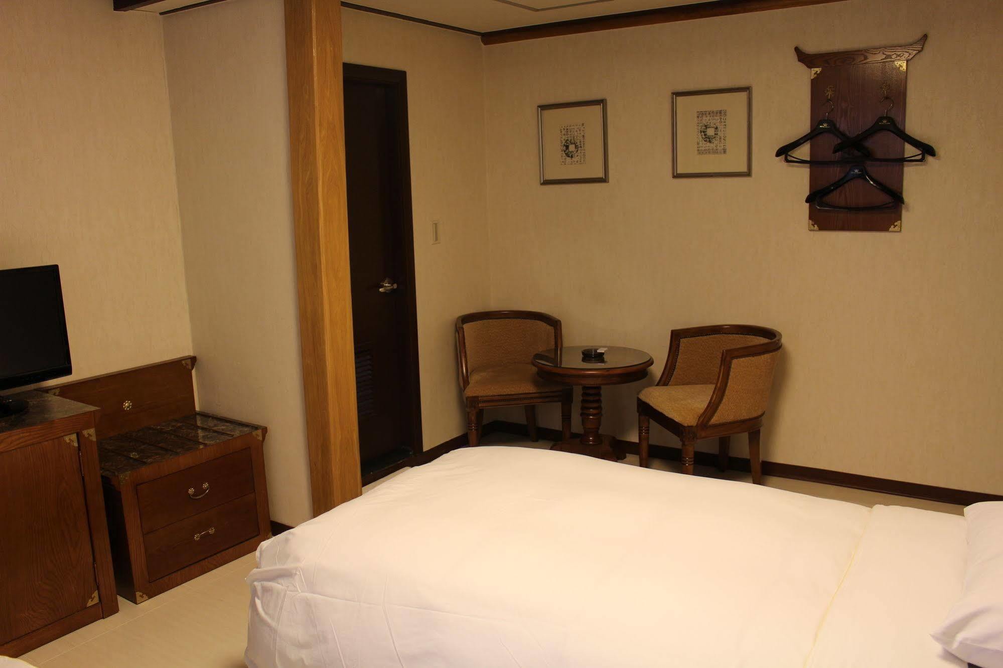 Insadong Crown Hotel Seoul Ngoại thất bức ảnh