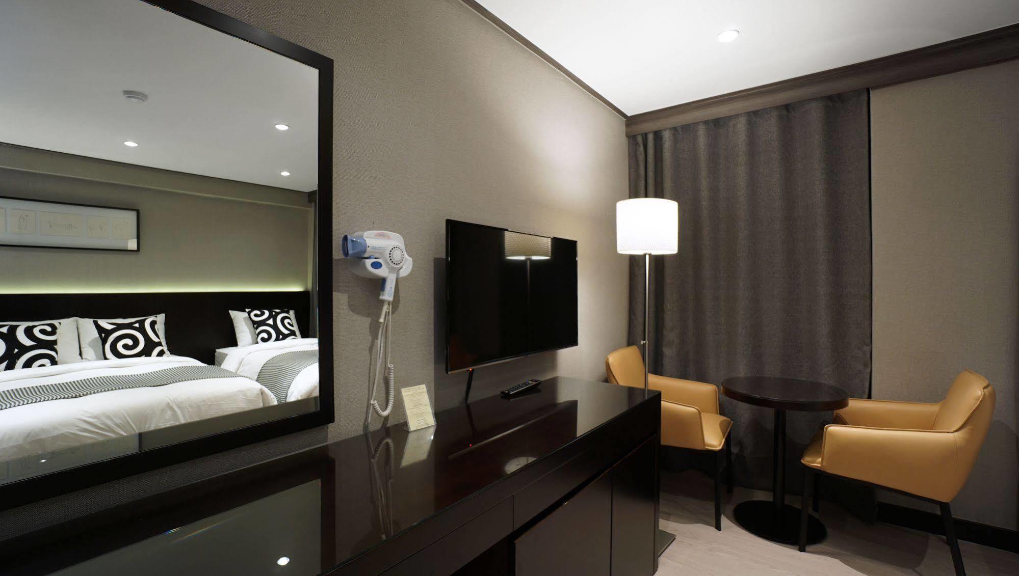 Insadong Crown Hotel Seoul Ngoại thất bức ảnh